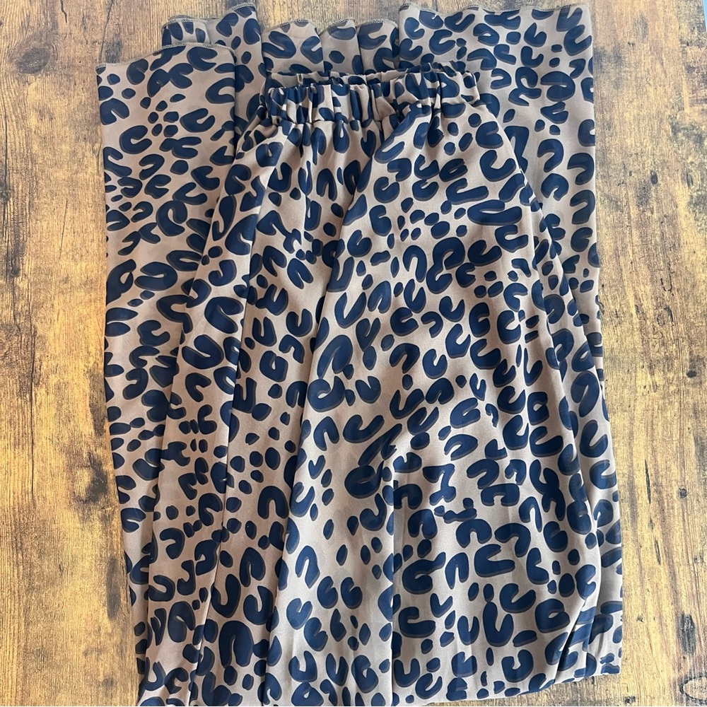 Chicwish Leopard‎ Print Pleated Midi Skirt-M/L
